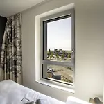 Poitiers Aeroport Hotell 3*