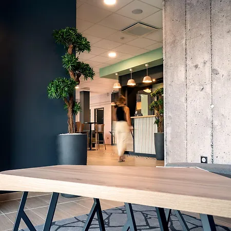 Poitiers Aeroport Hotel 3*