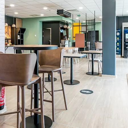 Poitiers Aeroport 3*