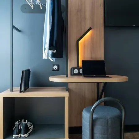 Poitiers Aeroport 3*