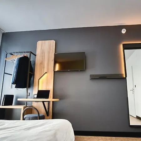 Hotel Poitiers Aéroport 3*