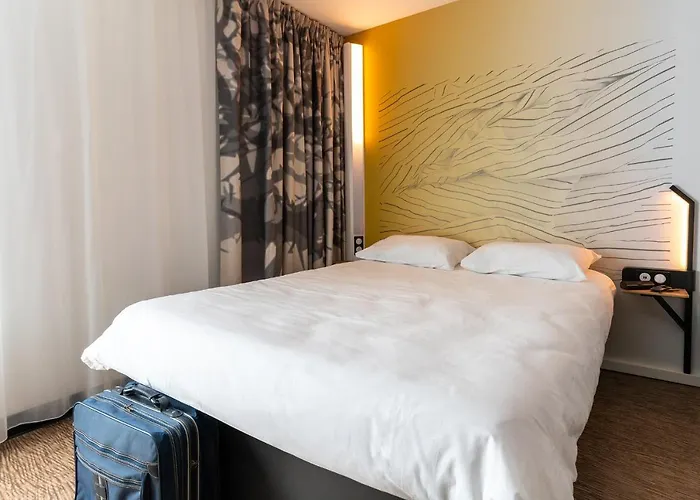 Poitiers Aéroport Hotel 3*