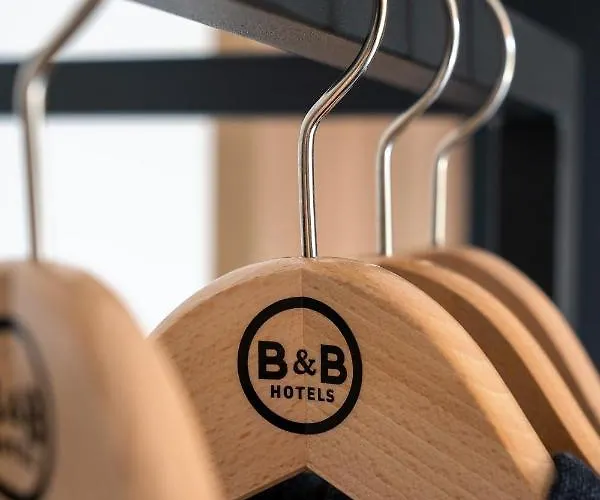 Poitiers Aéroport Hotel 3*