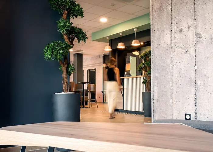 Poitiers Aéroport Hotel 3*