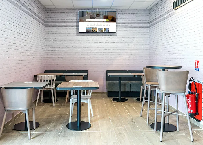 Hotel Poitiers Aéroport 3*